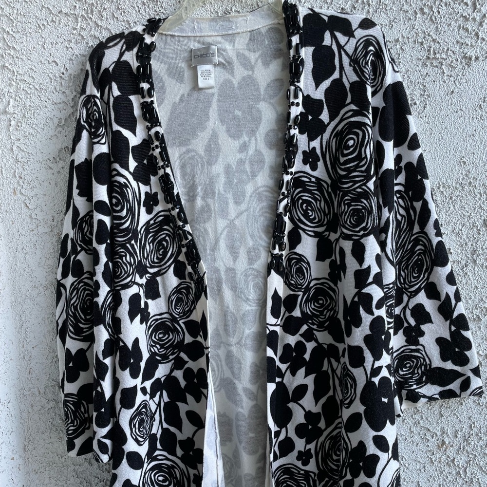 Chico’s Size 3 Black and White long Cardigan